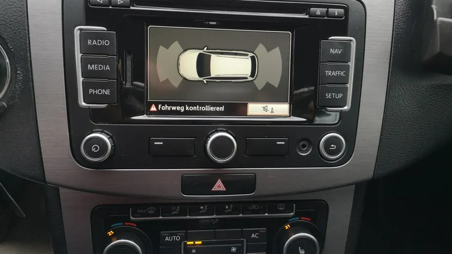 VOLKSWAGEN Passat -