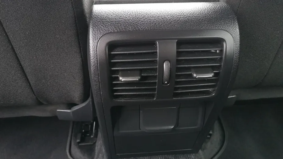 VOLKSWAGEN Passat -