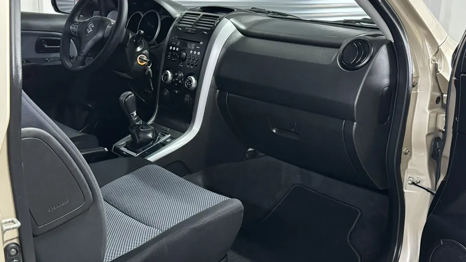 SUZUKI Grand Vitara -