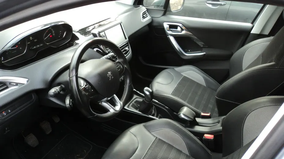 PEUGEOT 2008 -