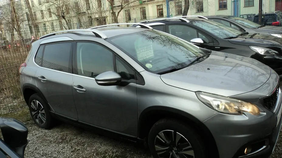 PEUGEOT 2008 -