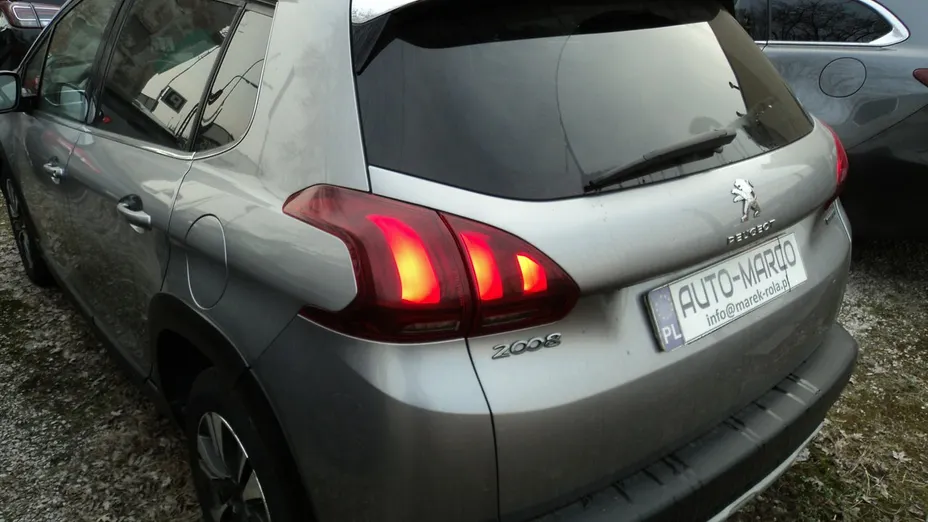 PEUGEOT 2008 -