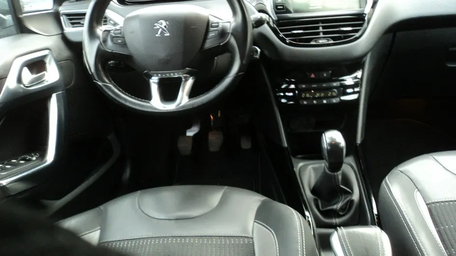 PEUGEOT 2008 -