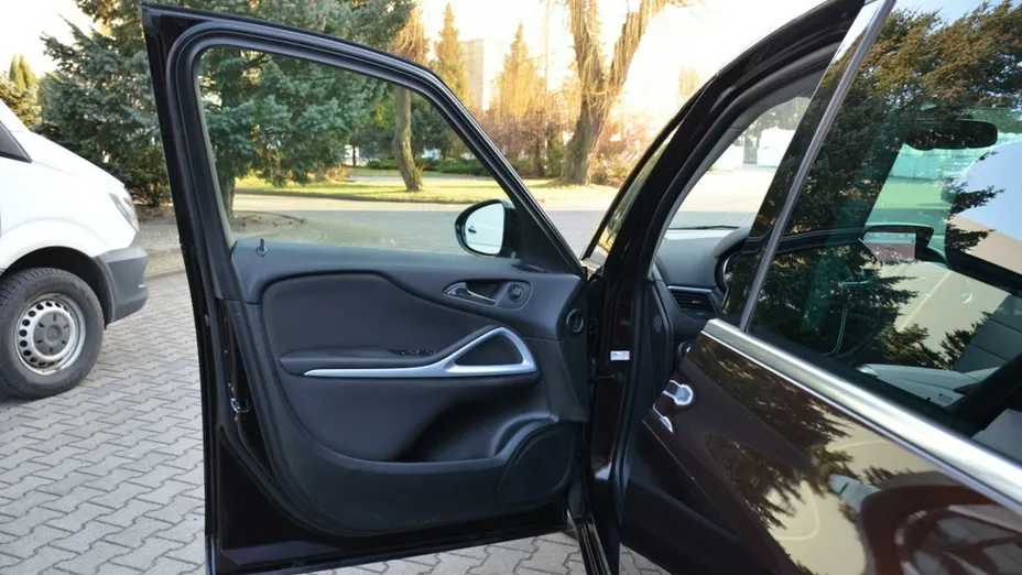 OPEL Zafira -