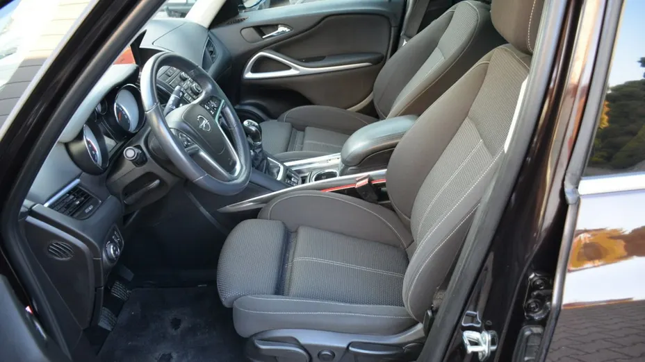 OPEL Zafira -