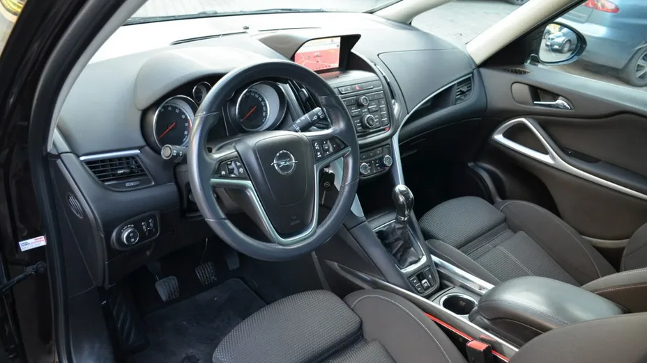 OPEL Zafira -