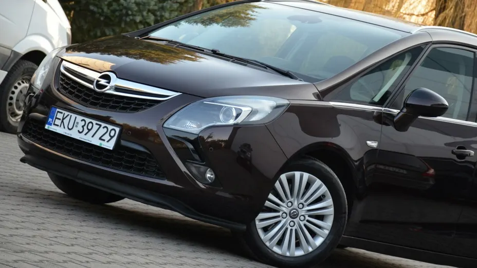 OPEL Zafira -