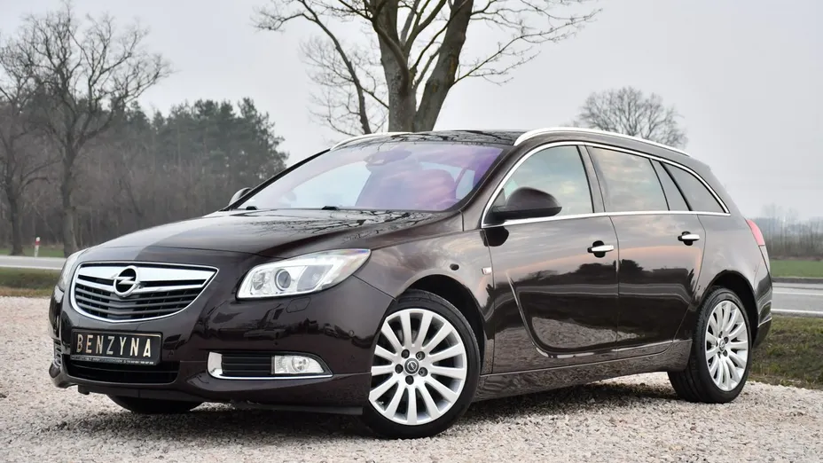 OPEL Insignia -