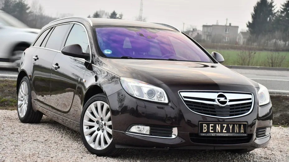 OPEL Insignia -