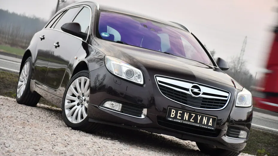 OPEL Insignia -