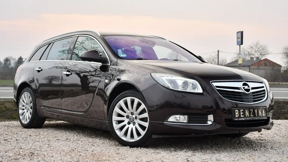OPEL Insignia -