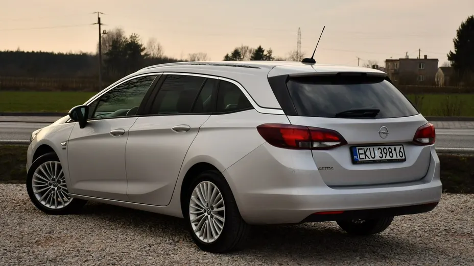 OPEL Astra -