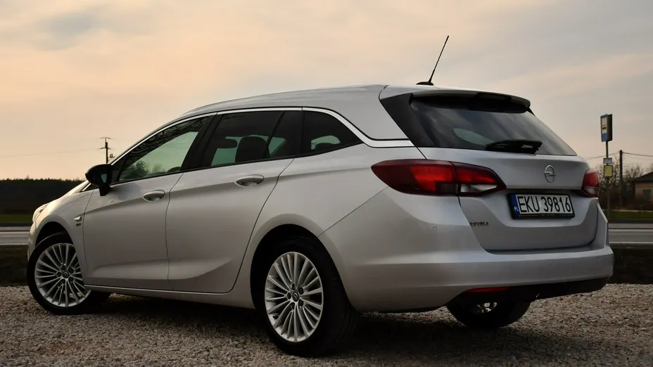 OPEL Astra -