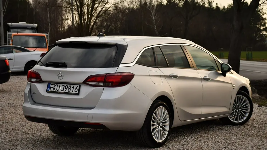 OPEL Astra -