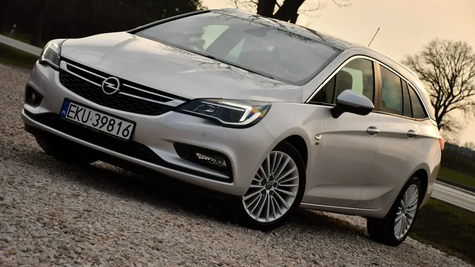 OPEL Astra -