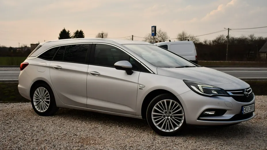 OPEL Astra -