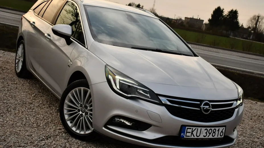 OPEL Astra -