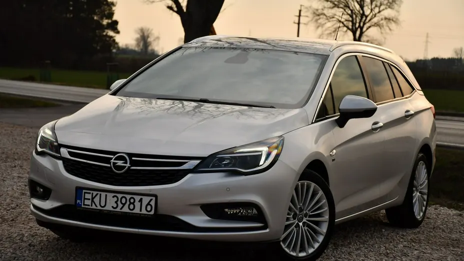 OPEL Astra -