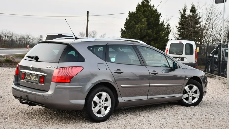 PEUGEOT 407 -