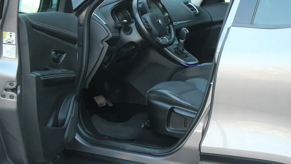 RENAULT Grand Scenic -