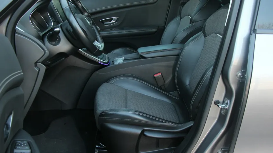 RENAULT Grand Scenic -