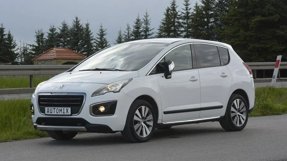 PEUGEOT 3008 -