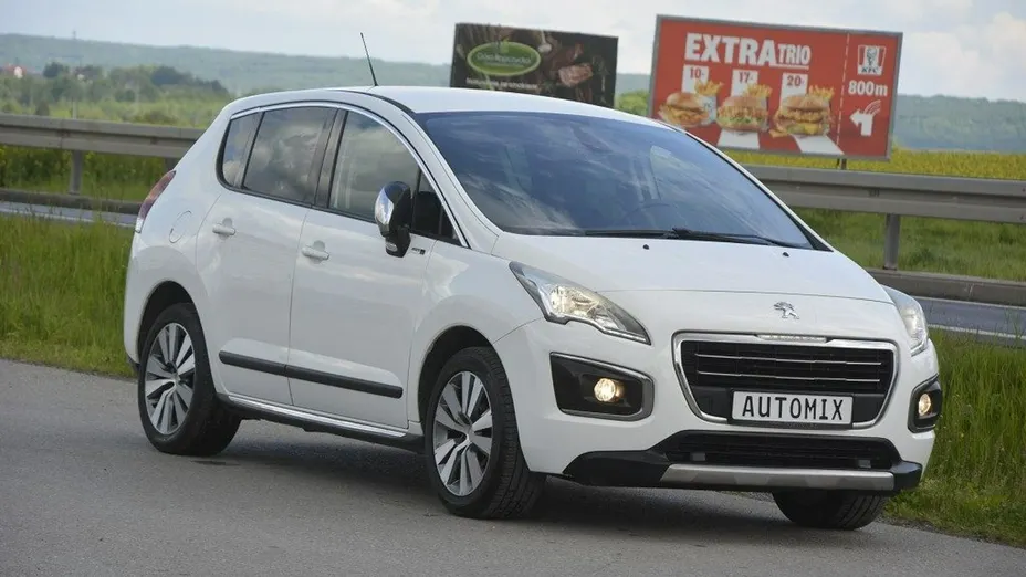 PEUGEOT 3008 -