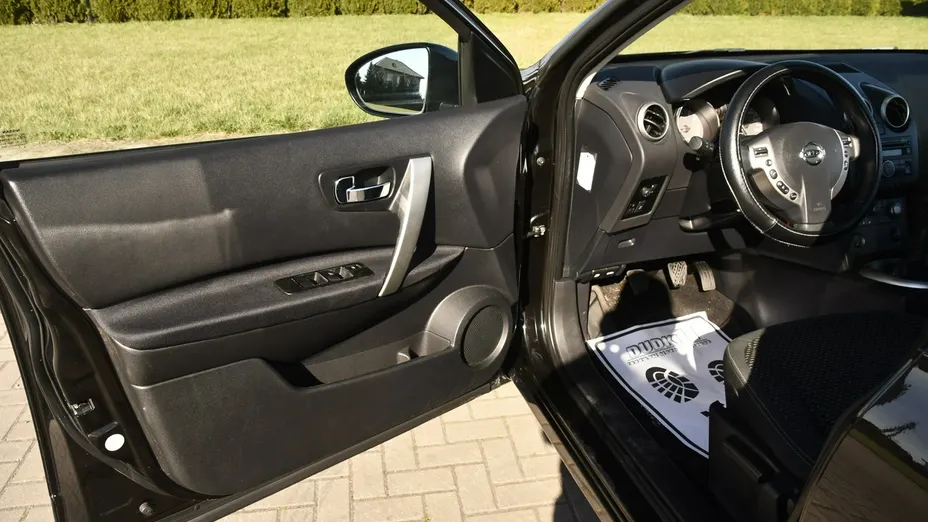 NISSAN Qashqai+2 -