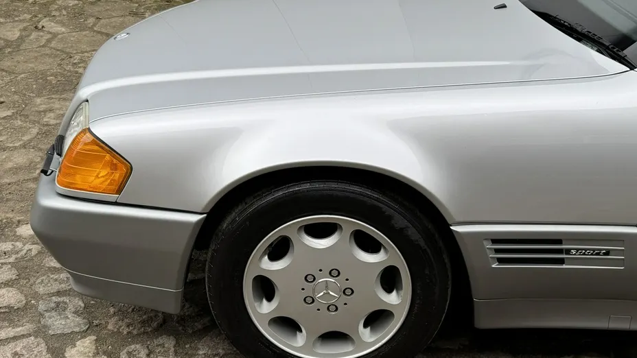 MERCEDES-BENZ SL -