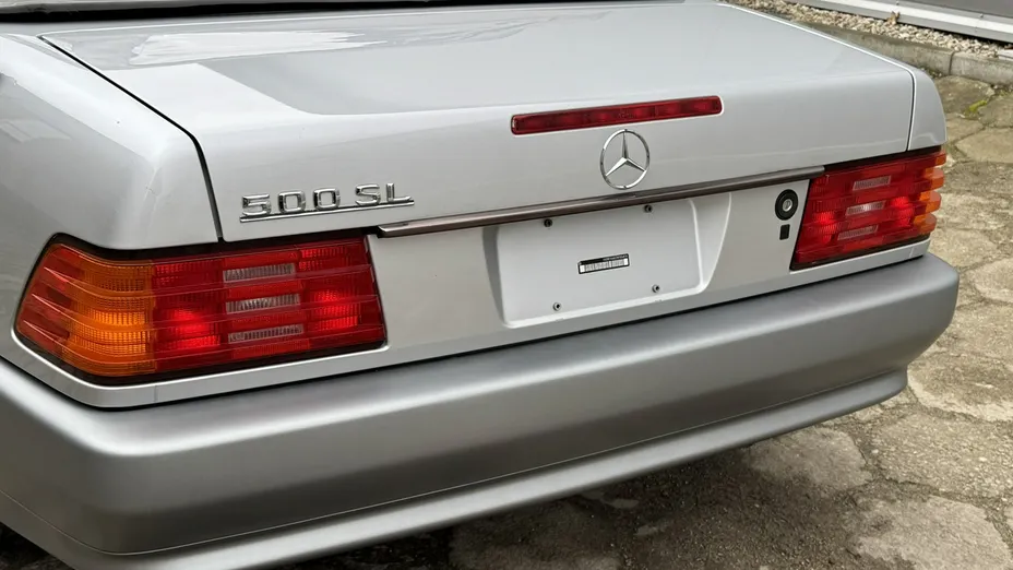 MERCEDES-BENZ SL -