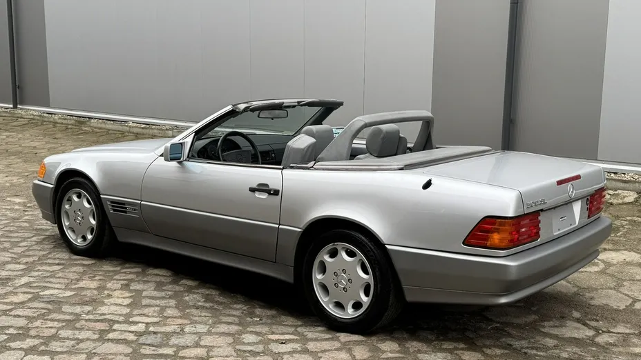 MERCEDES-BENZ SL -