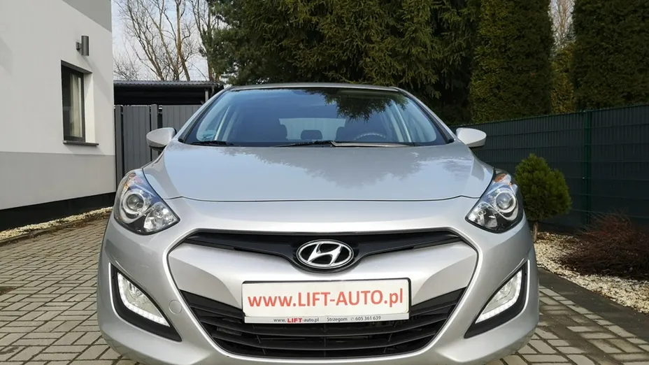 HYUNDAI i30 -