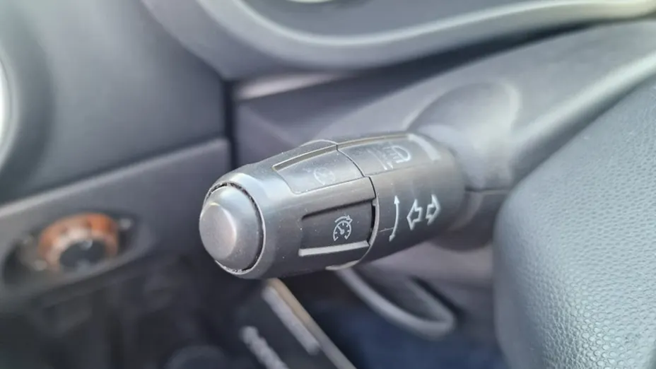OPEL Corsa -