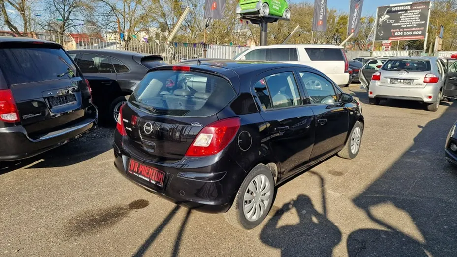 OPEL Corsa -