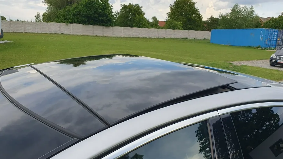 JAGUAR XJ -