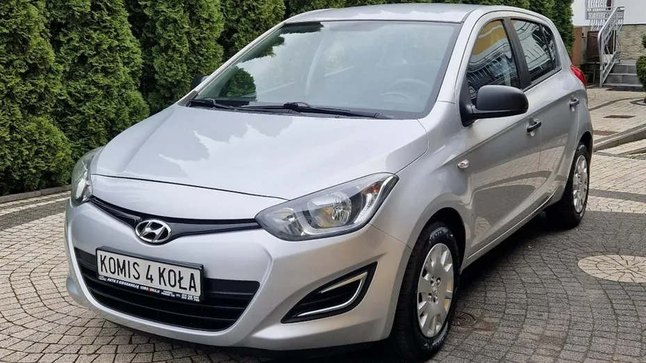 HYUNDAI i20 -
