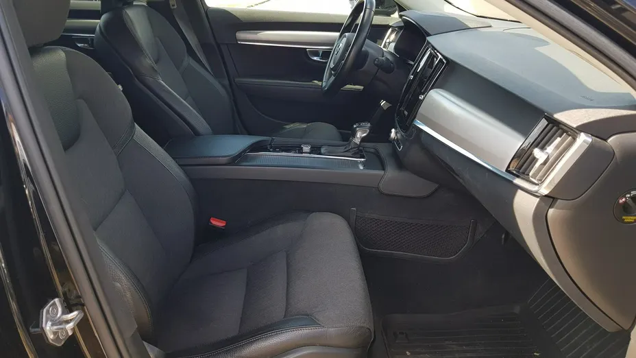 VOLVO V90 -