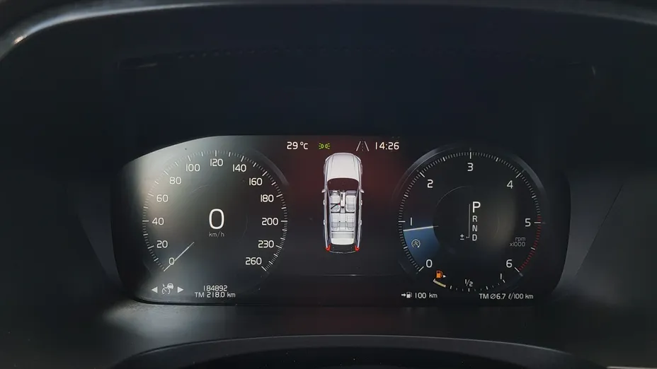 VOLVO V90 -
