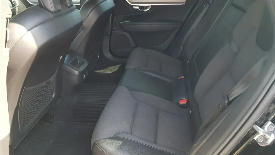 VOLVO V90 -