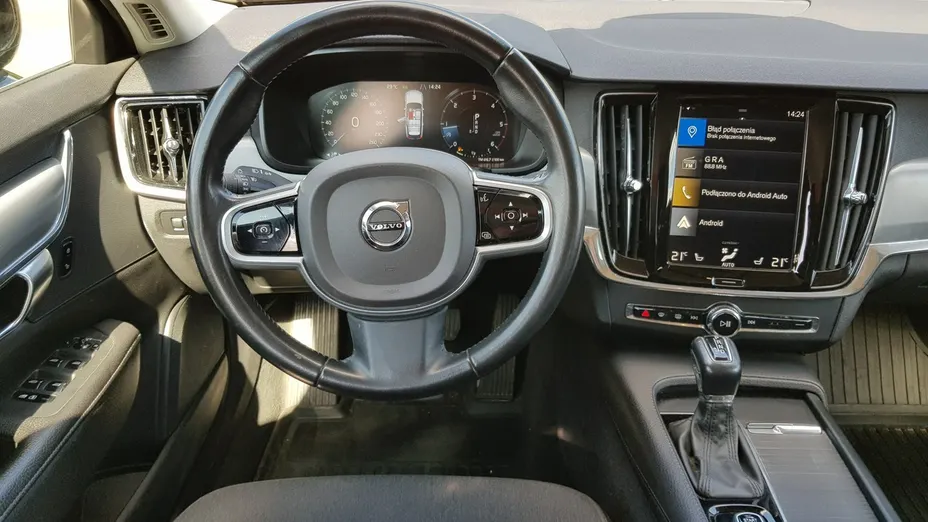 VOLVO V90 -