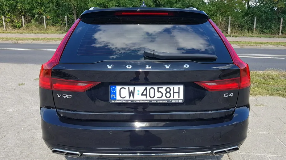 VOLVO V90 -
