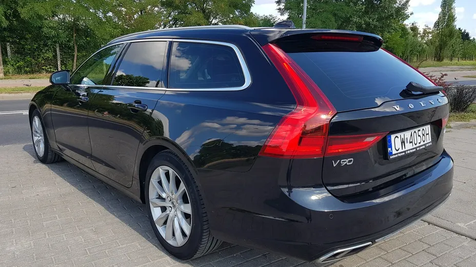 VOLVO V90 -