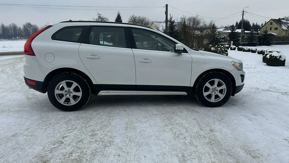 VOLVO XC60 -