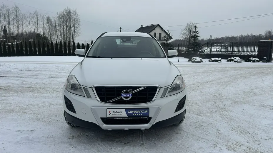 VOLVO XC60 -