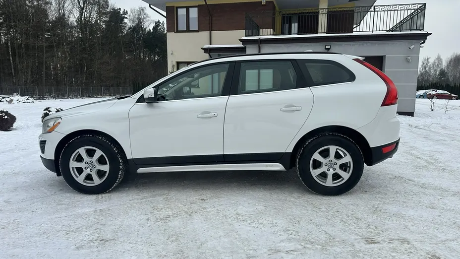VOLVO XC60 -