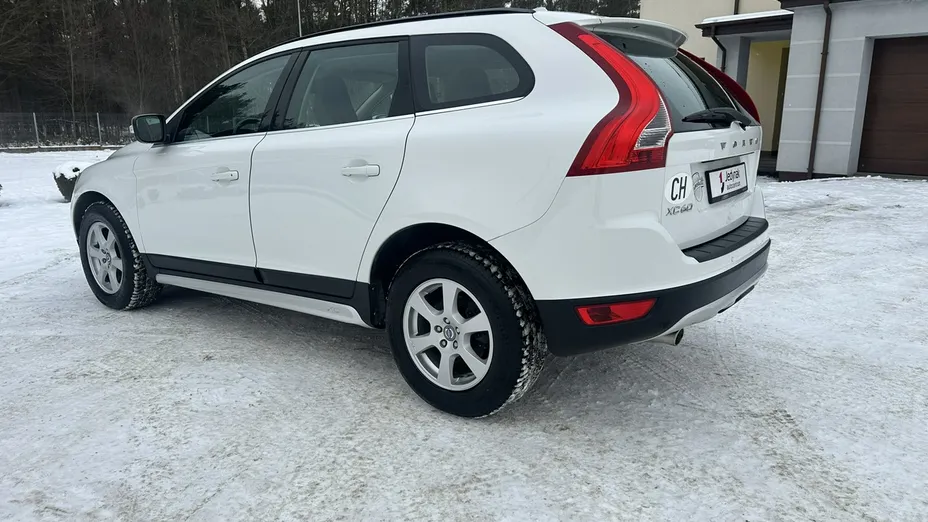 VOLVO XC60 -