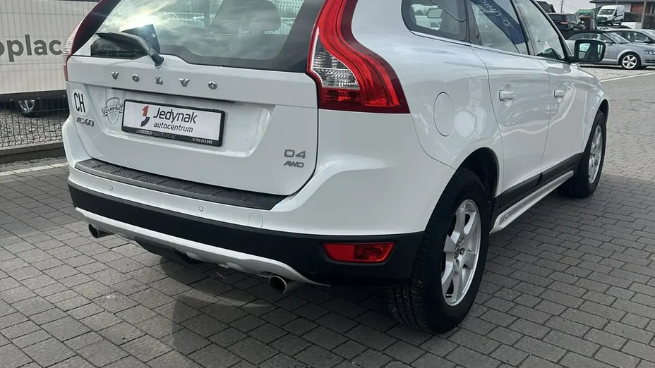 VOLVO XC60 -
