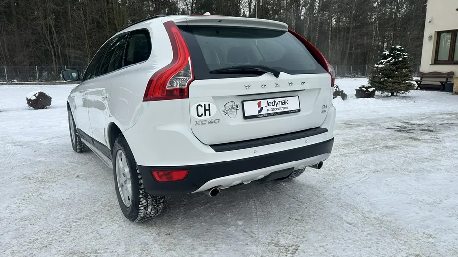 VOLVO XC60 -