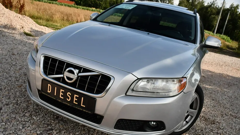 VOLVO V70 -