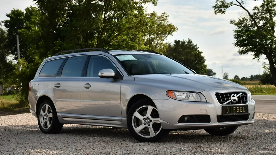 VOLVO V70 -